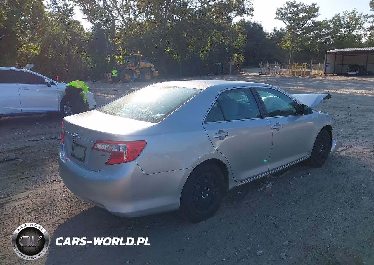 2014 Toyota Camry Le VIN:4T1BF1FK7EU738993 - 4