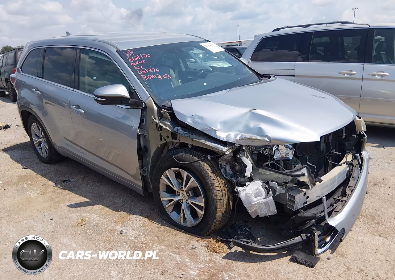 2015 Toyota Highlander Le Plus V6 – zdjęcie 1 z 17