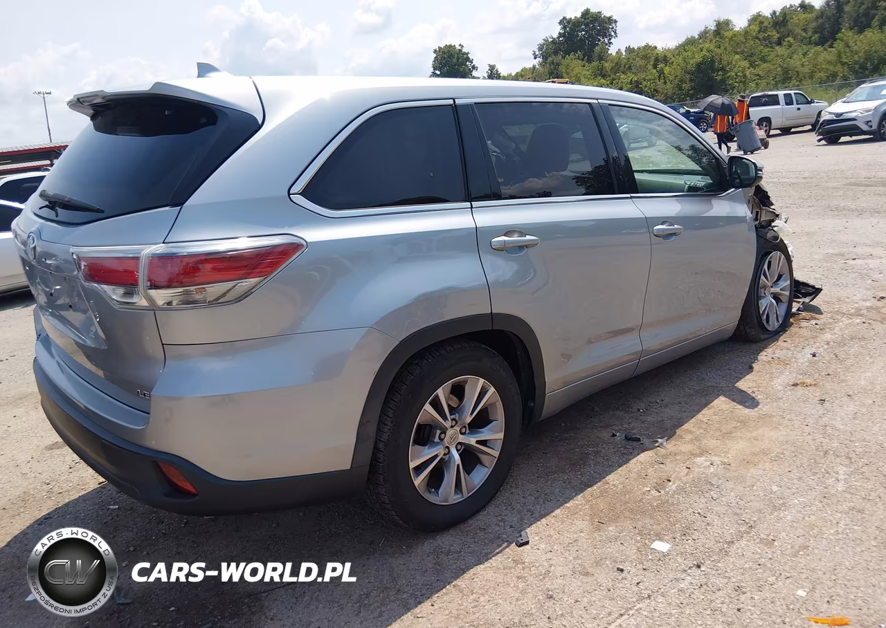 2015 Toyota Highlander Le Plus V6 VIN:5TDZKRFH7FS081376 - 4