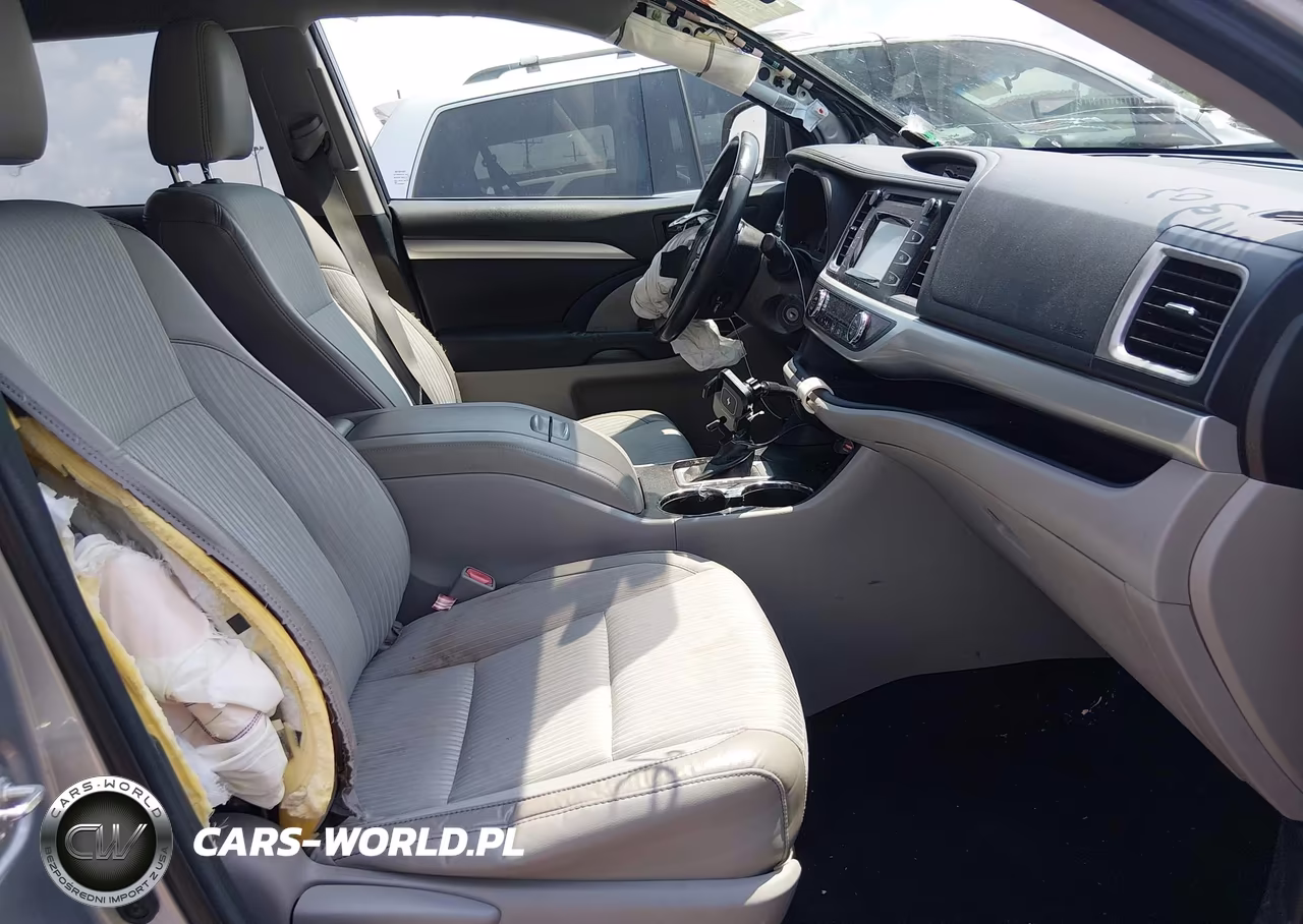 2015 Toyota Highlander Le Plus V6 VIN:5TDZKRFH7FS081376 - 5