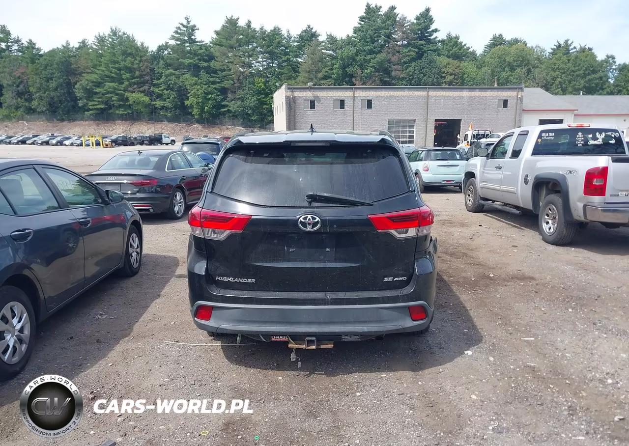 2018 Toyota Highlander Se VIN:5TDJZRFH4JS821211 - 16