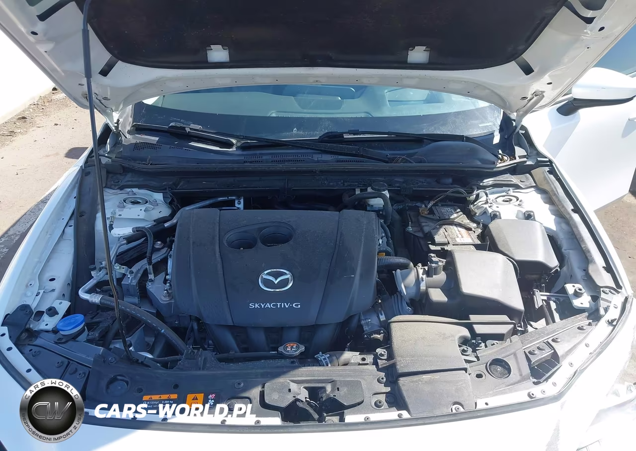 2022 Mazda Mazda3 Premium VIN:3MZBPADL4NM312063 - 10