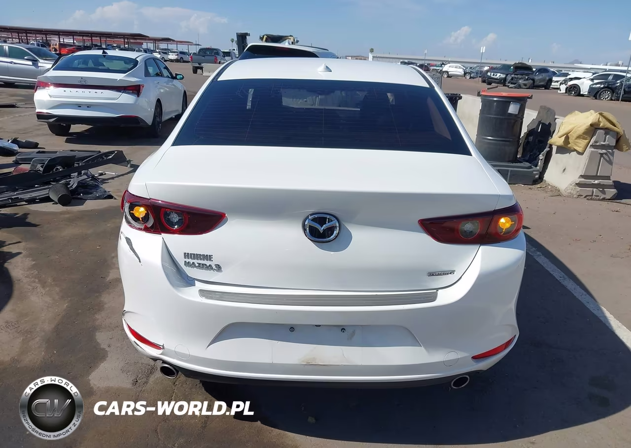 2022 Mazda Mazda3 Premium VIN:3MZBPADL4NM312063 - 16