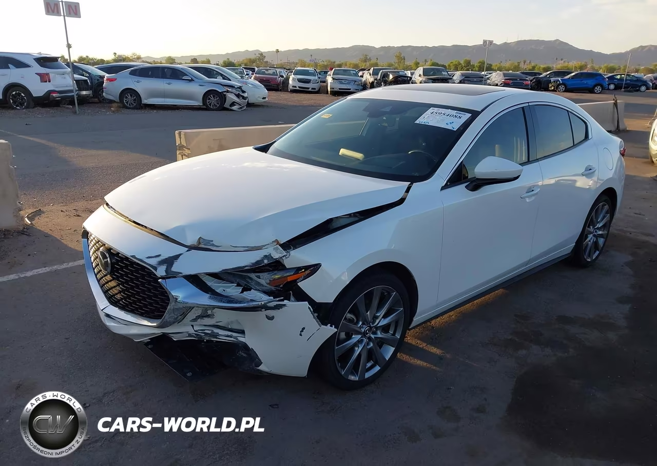 2022 Mazda Mazda3 Premium VIN:3MZBPADL4NM312063 - 2