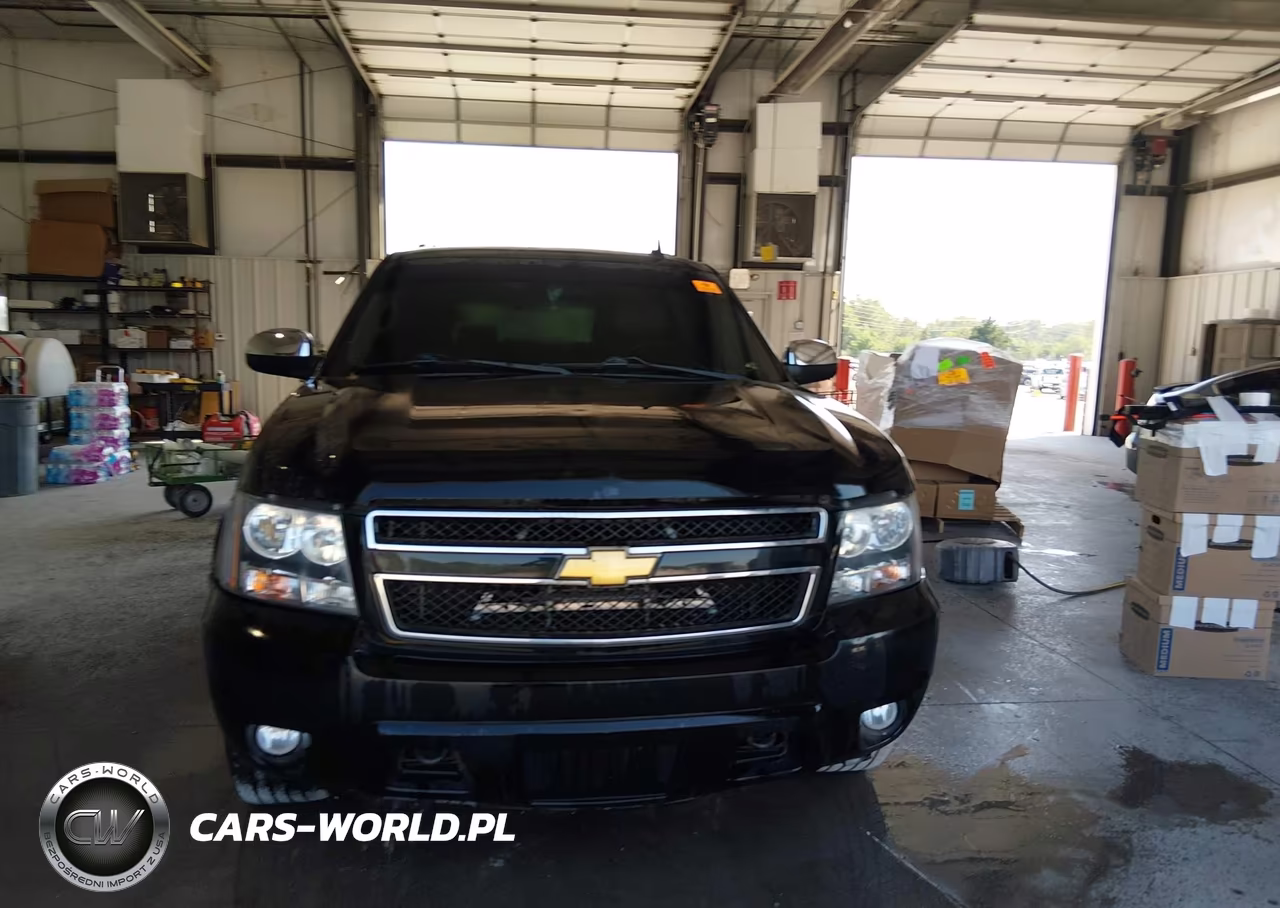 2013 Chevrolet Suburban Lt VIN:1GNSKJE77DR259012 - 11