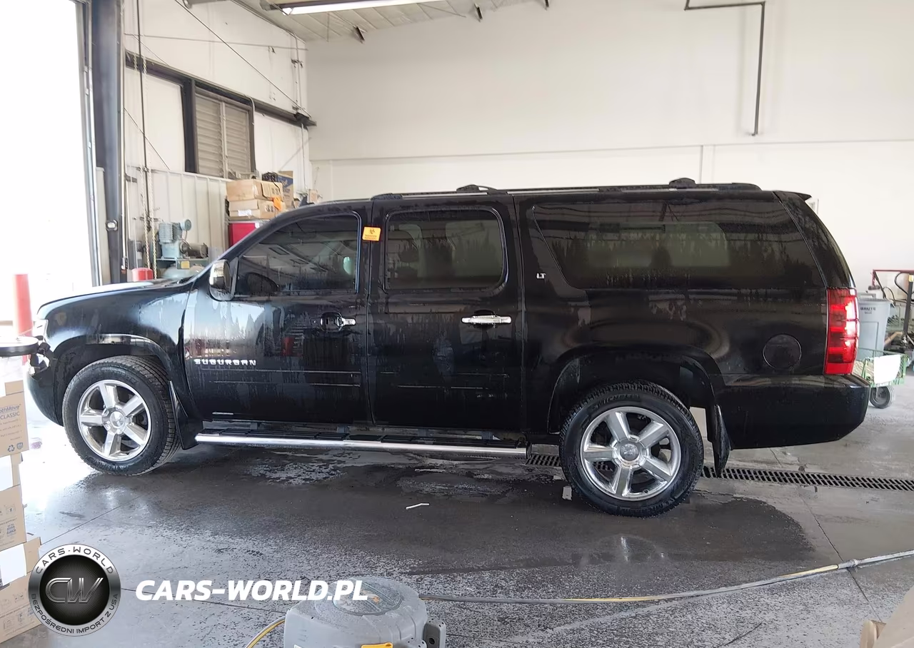 2013 Chevrolet Suburban Lt VIN:1GNSKJE77DR259012 - 13