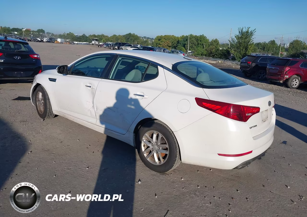 2012 Kia Optima Lx VIN:5XXGM4A73CG072206 - 3