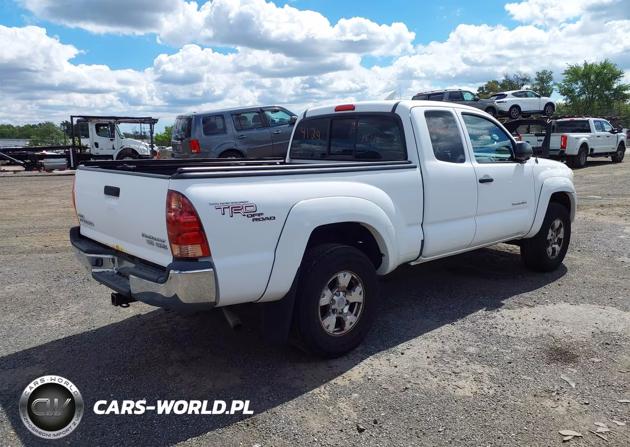 2007 Toyota Tacoma Prerunner V6 VIN:5TETU62N07Z352888 - 4