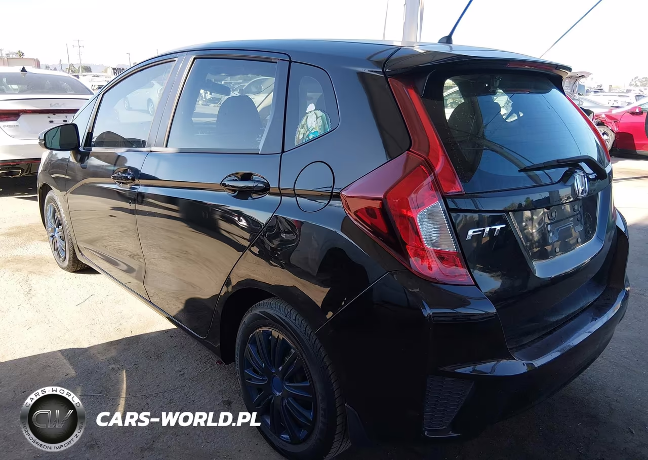 2015 Honda Fit Lx VIN:3HGGK5H57FM715385 - 3