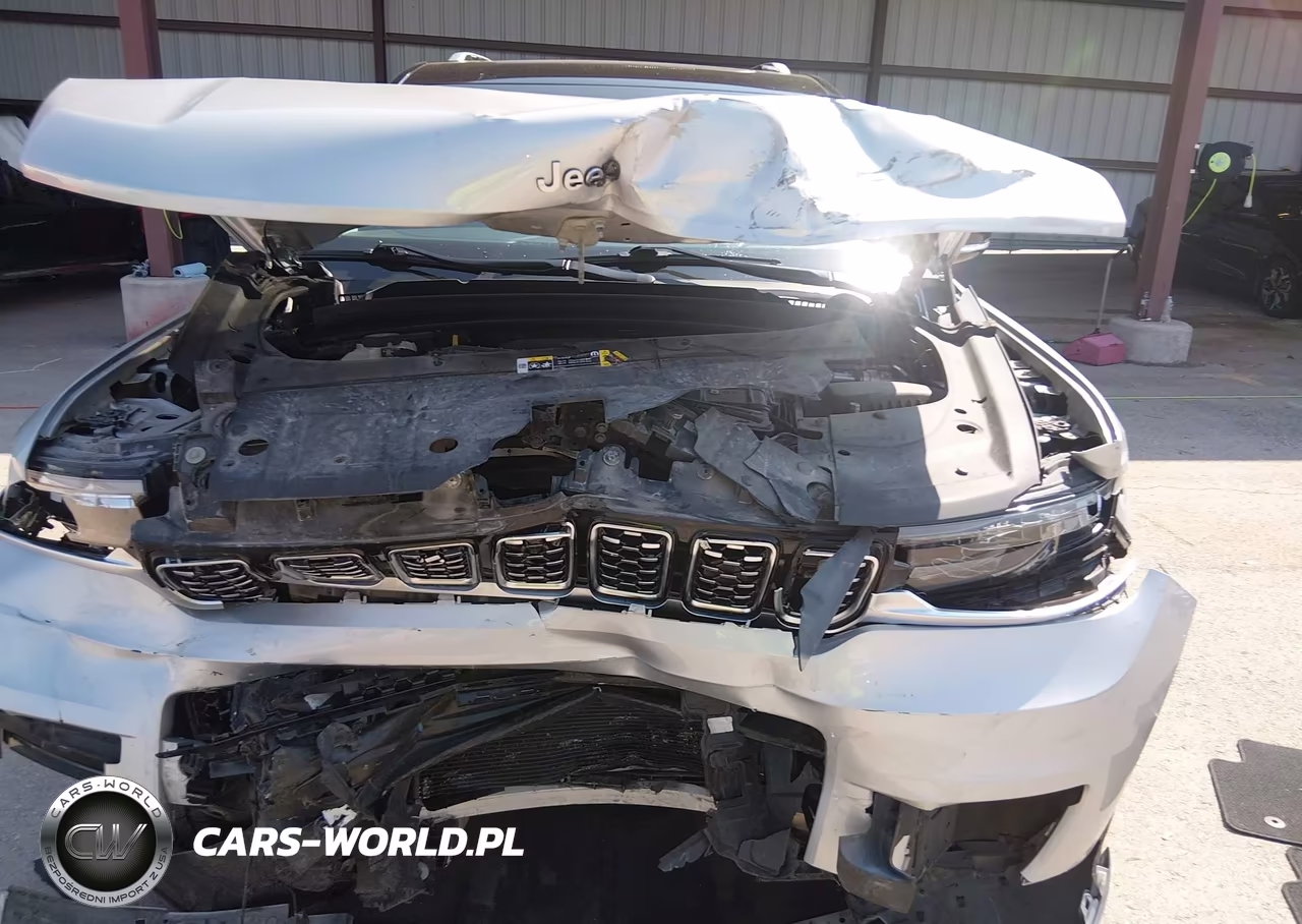 2021 Jeep Grand Cherokee L Summit 4X4 VIN:1C4RJKEG7M8198895 - 6
