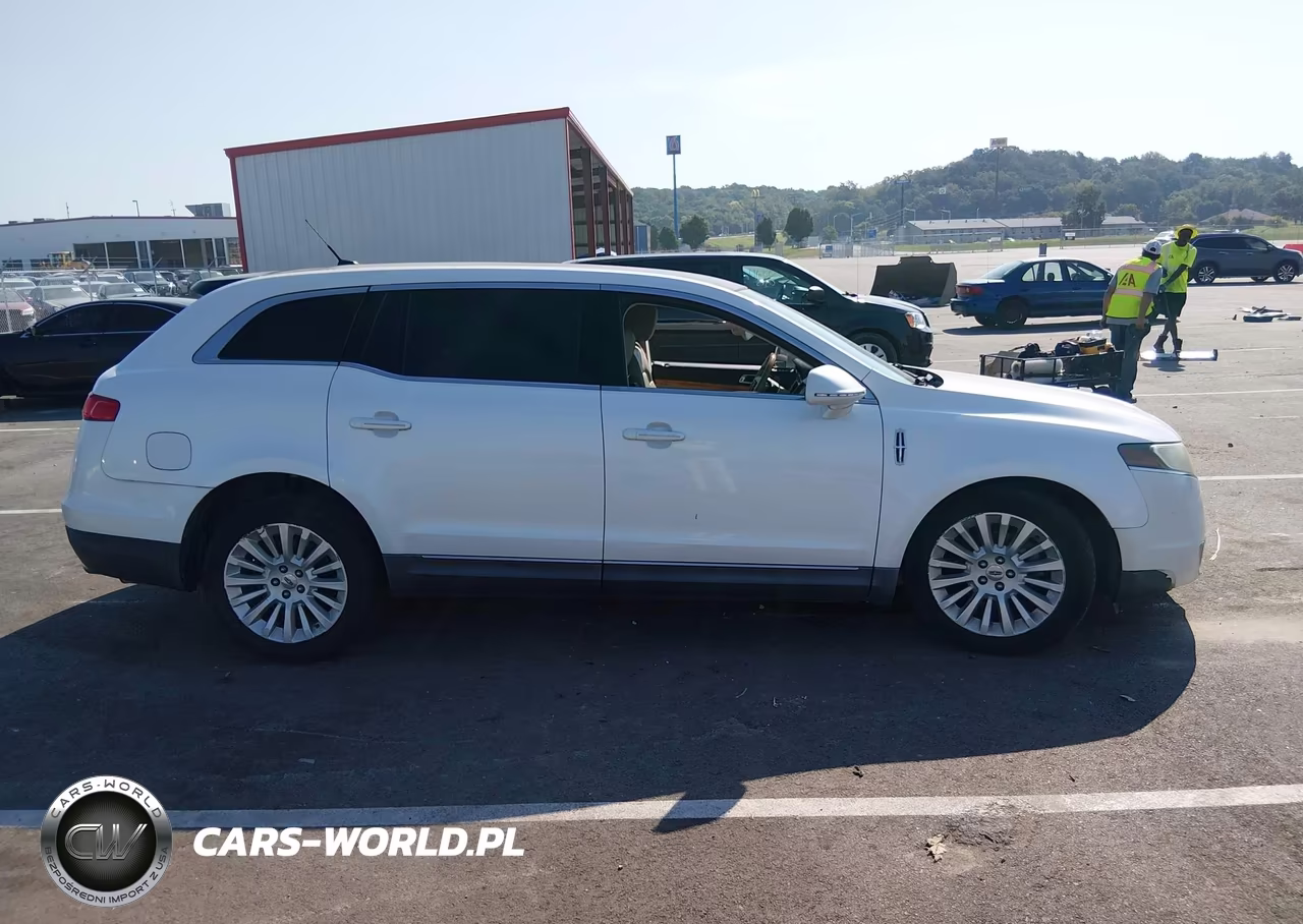 2012 Lincoln Mkt VIN:2LMHJ5FR7CBL53616 - 13
