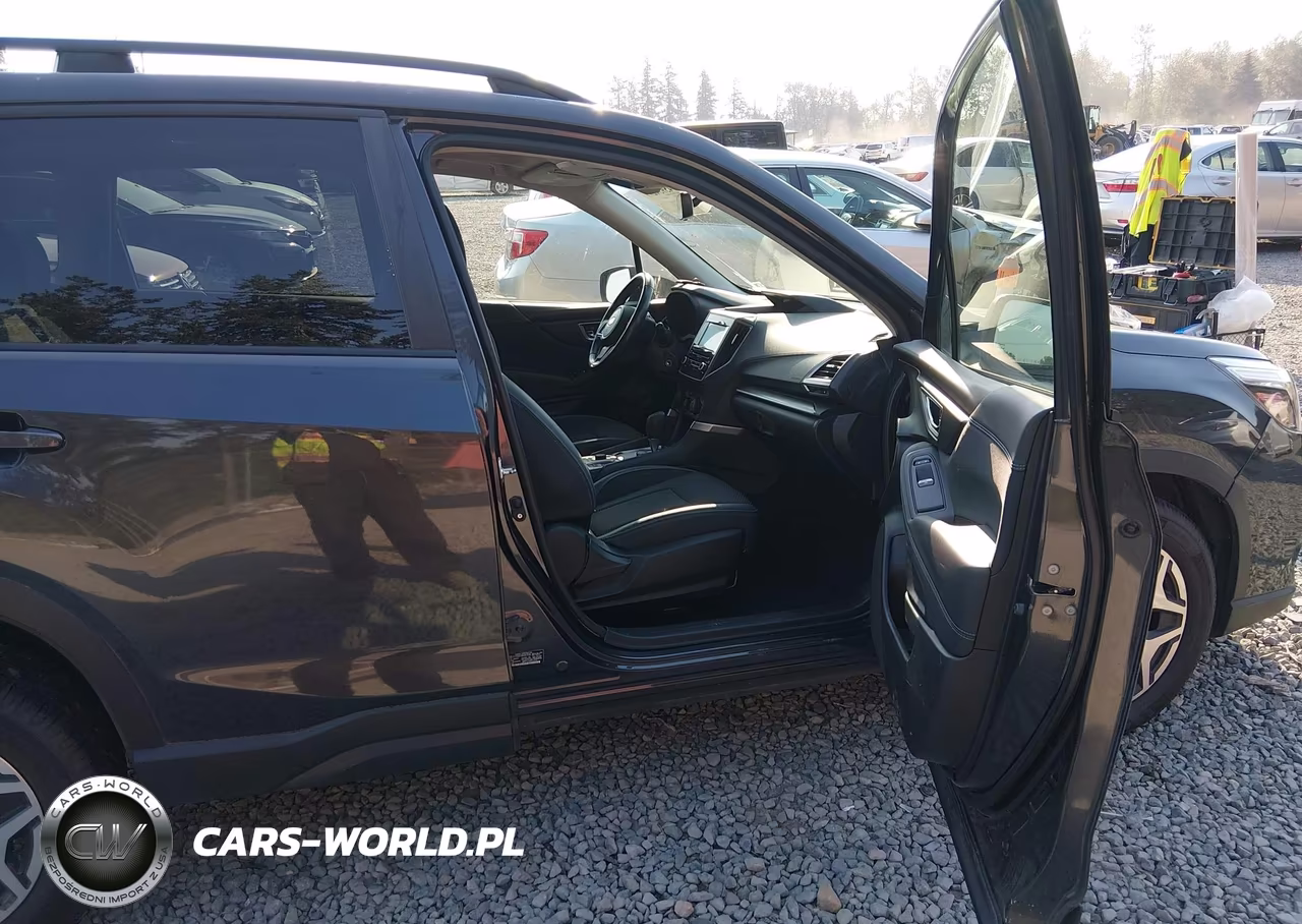 2019 Subaru Forester Premium VIN:JF2SKAEC6KH463598 - 5