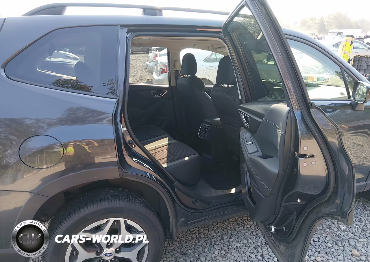 2019 Subaru Forester Premium VIN:JF2SKAEC6KH463598 - 8