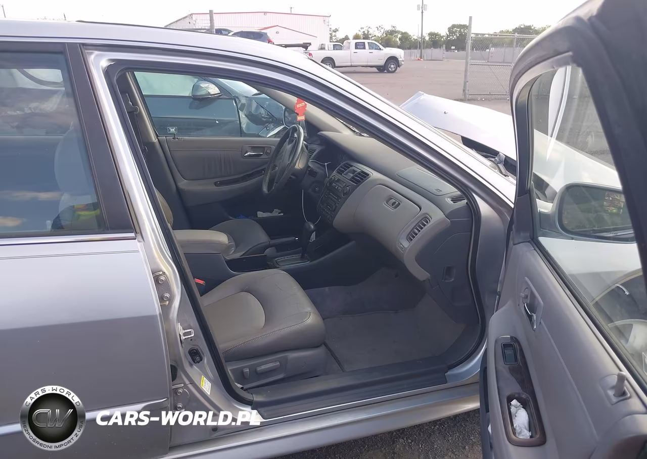 2001 Honda Accord 3.0 Ex VIN:1HGCG16561A035365 - 5