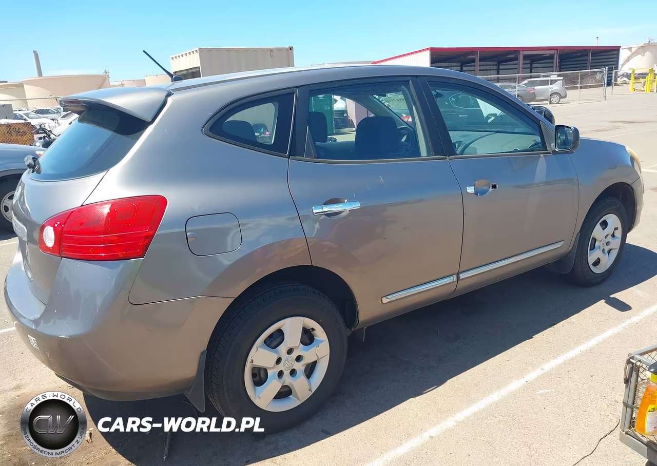 2013 Nissan Rogue S VIN:JN8AS5MT8DW504271 - 4