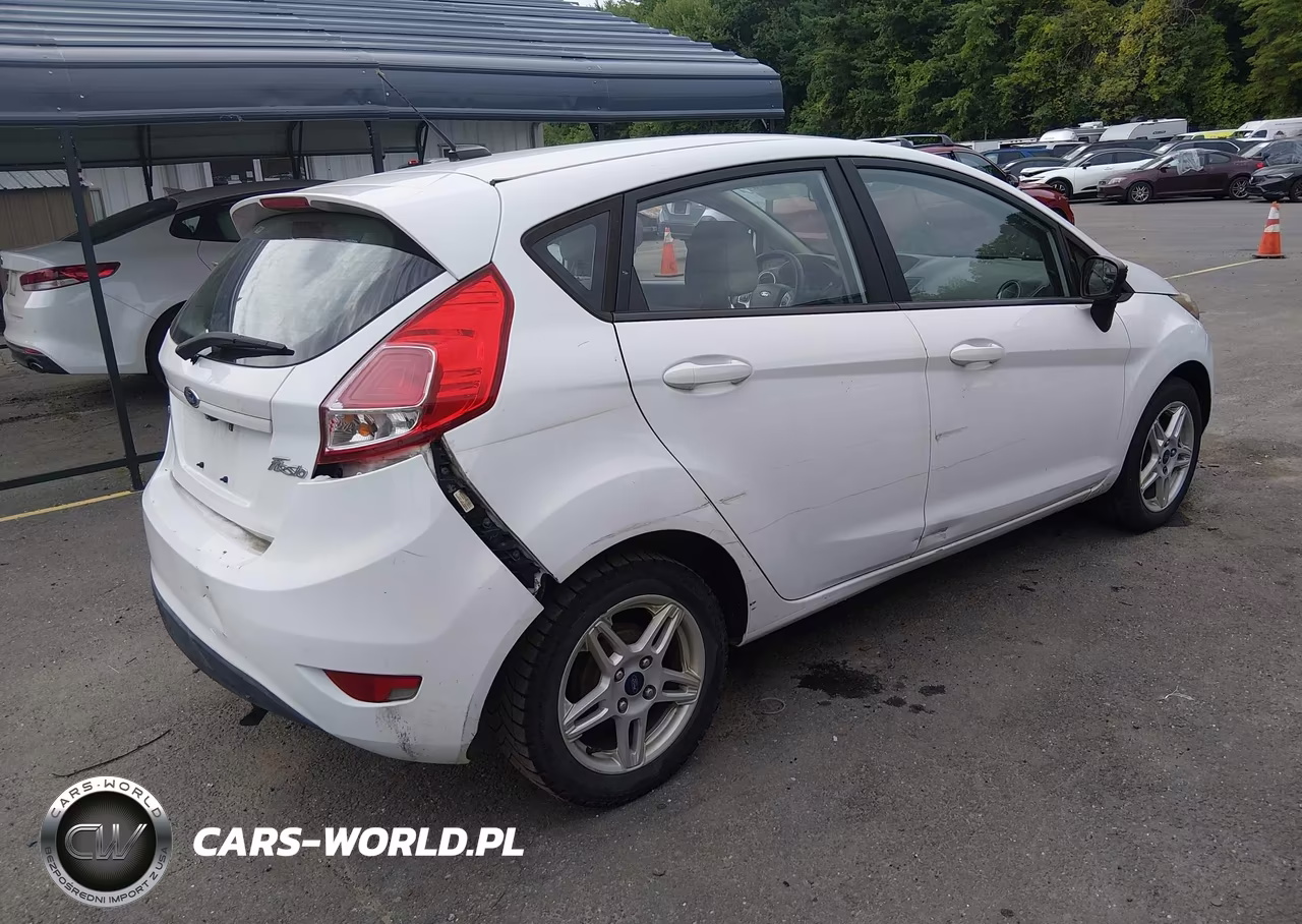 2018 Ford Fiesta Se VIN:3FADP4EJ6JM102011 - 4