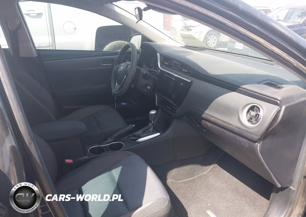 2017 Toyota Corolla Le VIN:5YFBURHEXHP716813 - 5