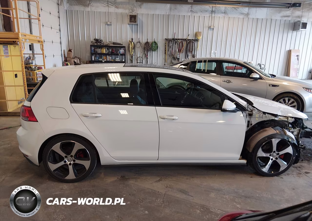 2015 Volkswagen Golf Gti 2.0T Autobahn 4-Door VIN:3VW4T7AUXFM000626 - 13