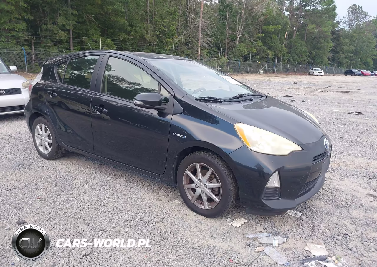 2012 Toyota Prius C Three – zdjęcie 1 z 11