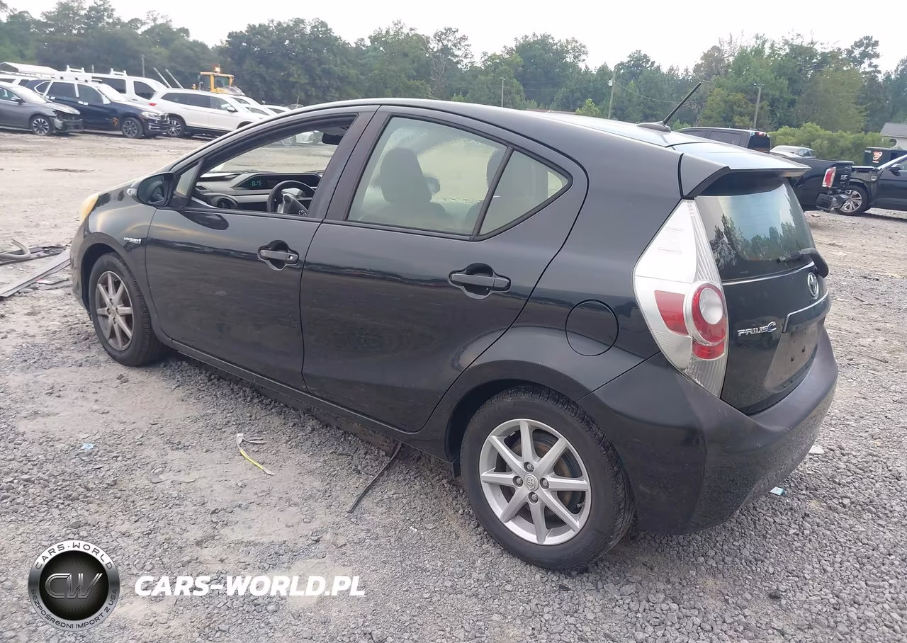 2012 Toyota Prius C Three VIN:JTDKDTB39C1022549 - 3
