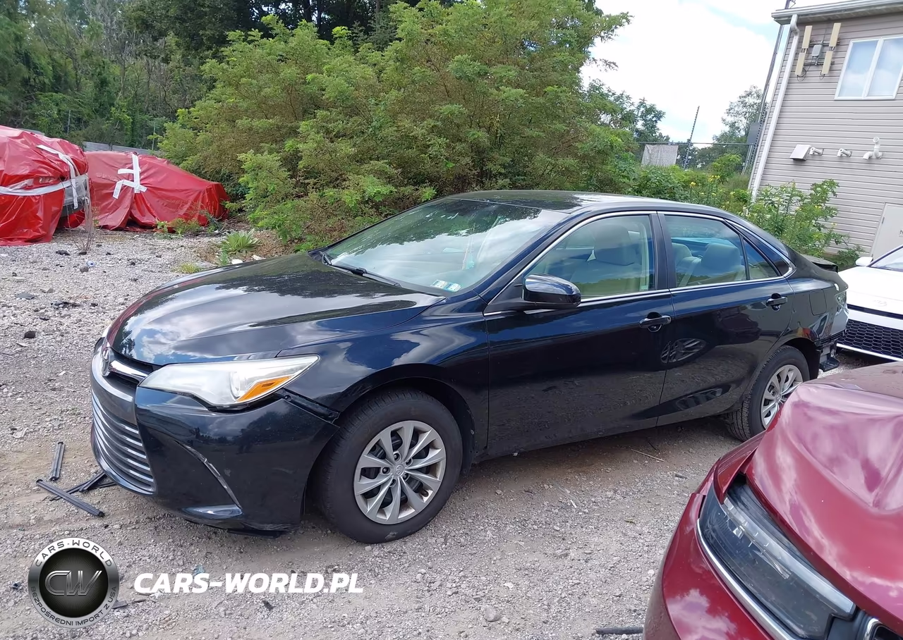 2016 Toyota Camry Le VIN:4T1BF1FK0GU257163 - 14