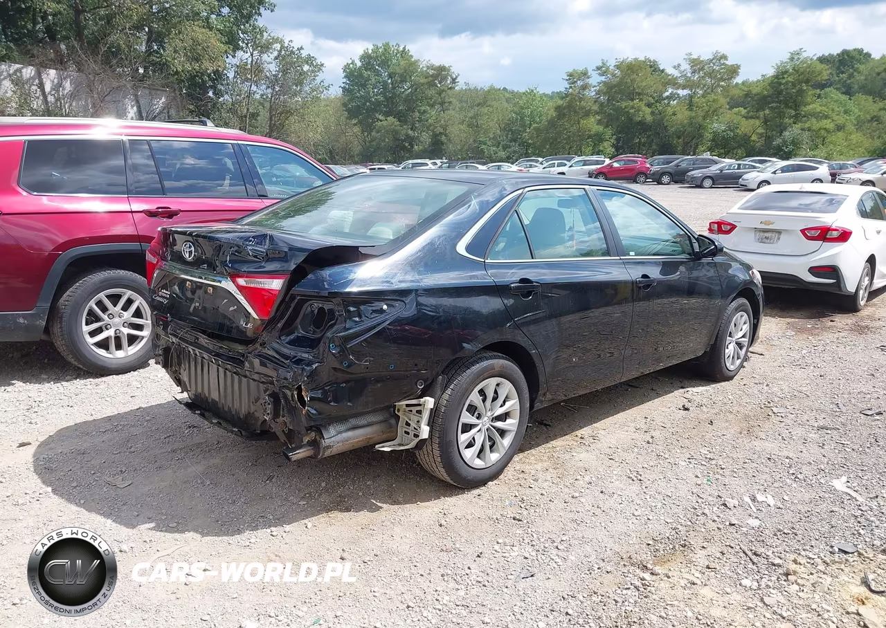 2016 Toyota Camry Le VIN:4T1BF1FK0GU257163 - 4