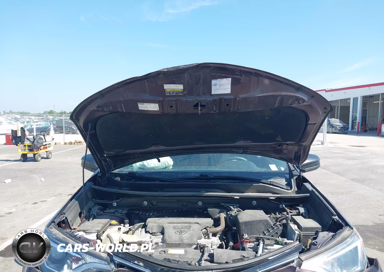 2018 Toyota Rav4 Le VIN:2T3ZFREV0JW492458 - 9