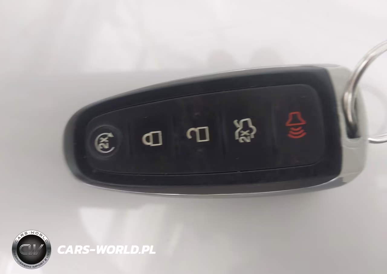 2013 Ford Focus Titanium VIN:1FADP3N20DL184164 - 11