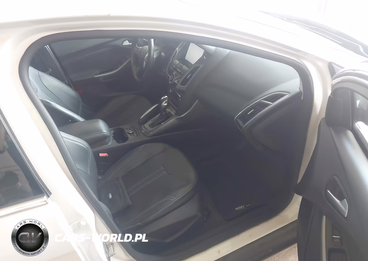 2013 Ford Focus Titanium VIN:1FADP3N20DL184164 - 5