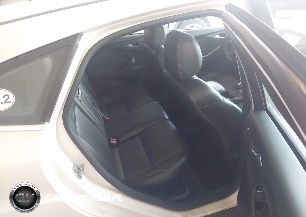 2013 Ford Focus Titanium VIN:1FADP3N20DL184164 - 8