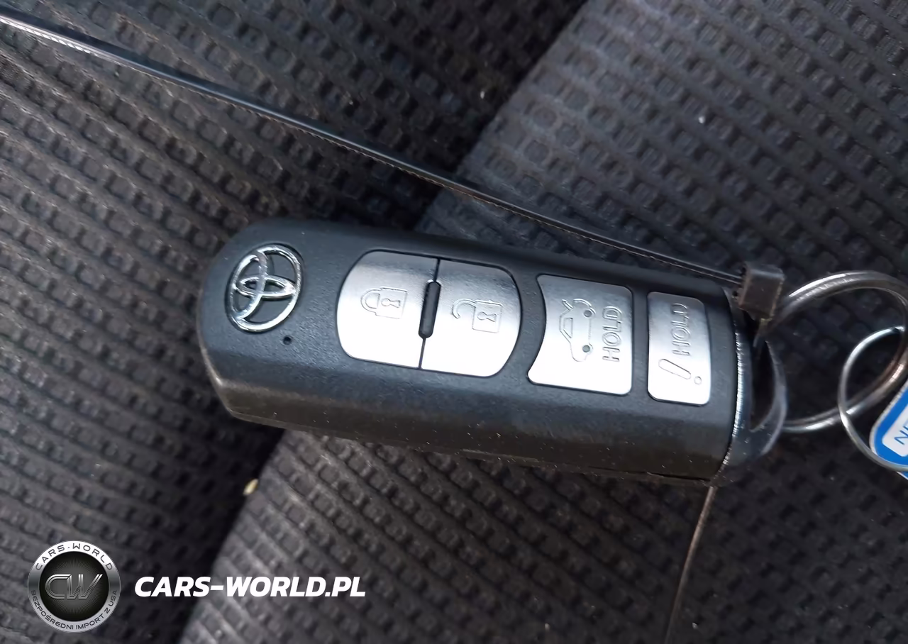 2017 Toyota Yaris Ia VIN:3MYDLBYV9HY172969 - 11