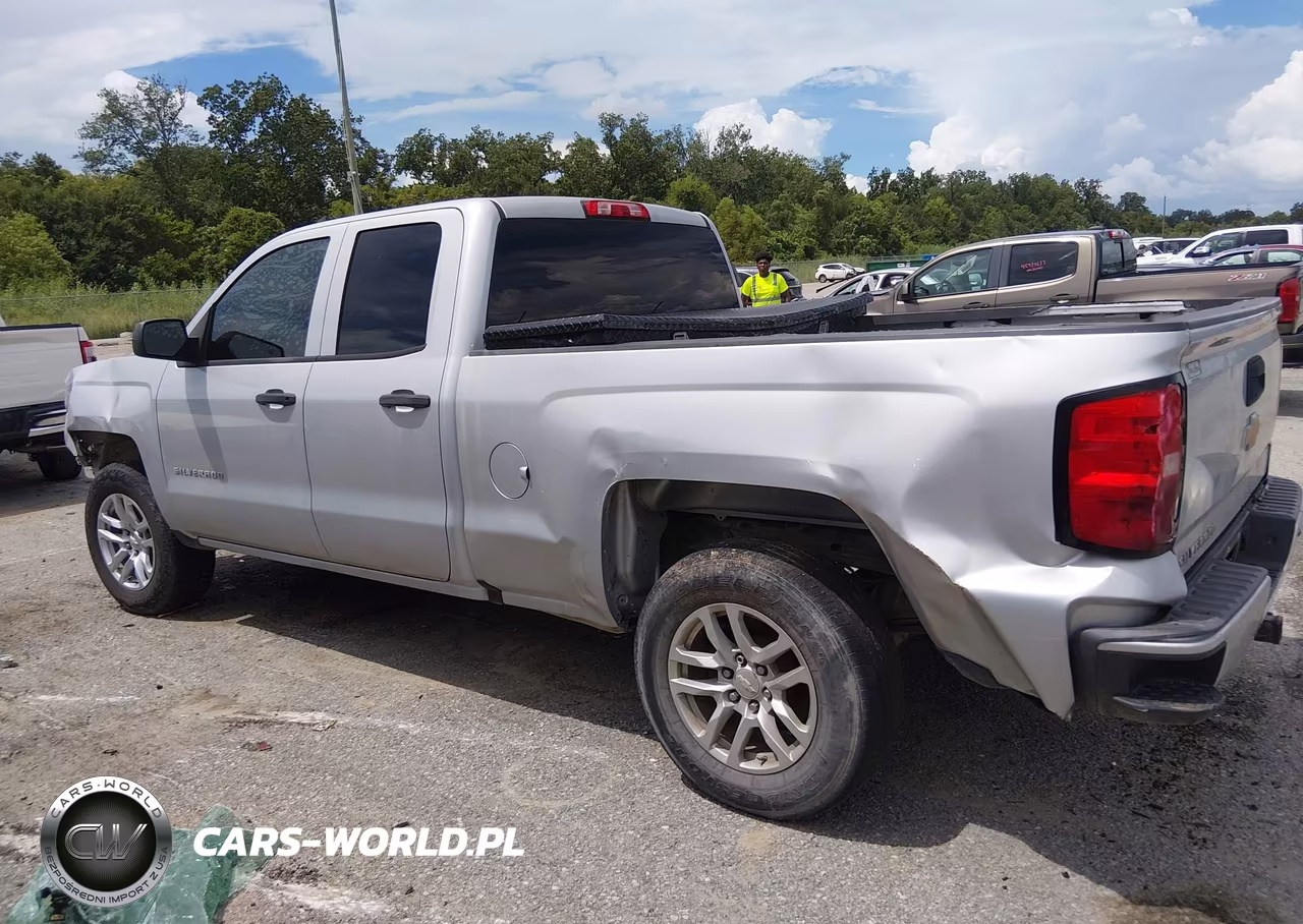2018 Chevrolet Silverado 1500 Custom VIN:1GCRCPEC3JZ317231 - 15