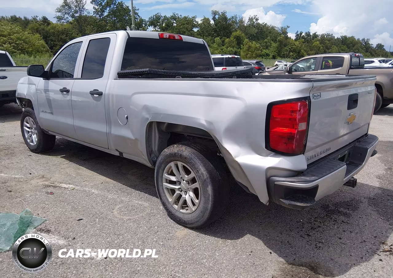 2018 Chevrolet Silverado 1500 Custom VIN:1GCRCPEC3JZ317231 - 3