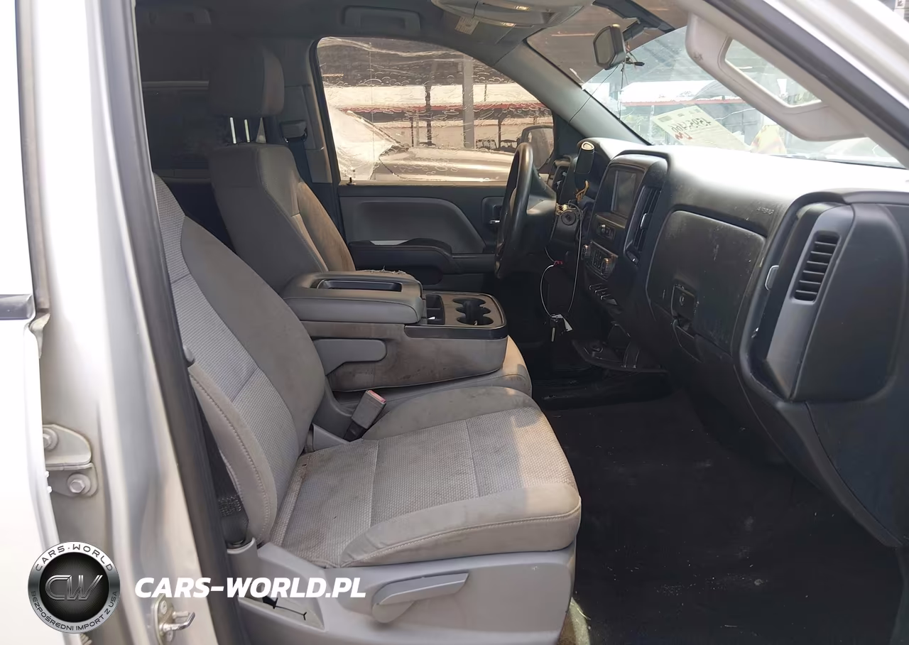 2018 Chevrolet Silverado 1500 Custom VIN:1GCRCPEC3JZ317231 - 5