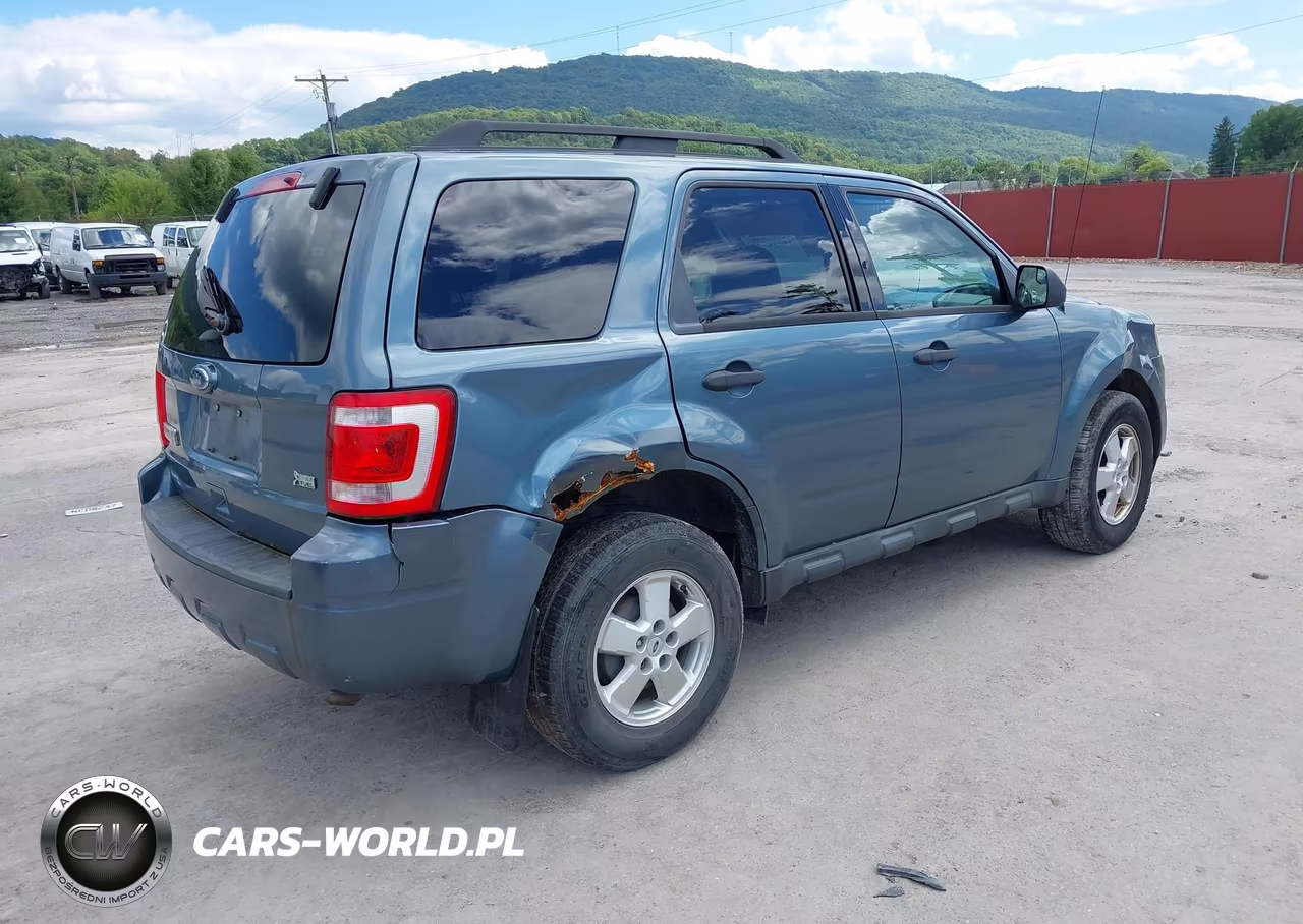 2011 Ford Escape Xlt VIN:1FMCU9DG5BKC22470 - 4