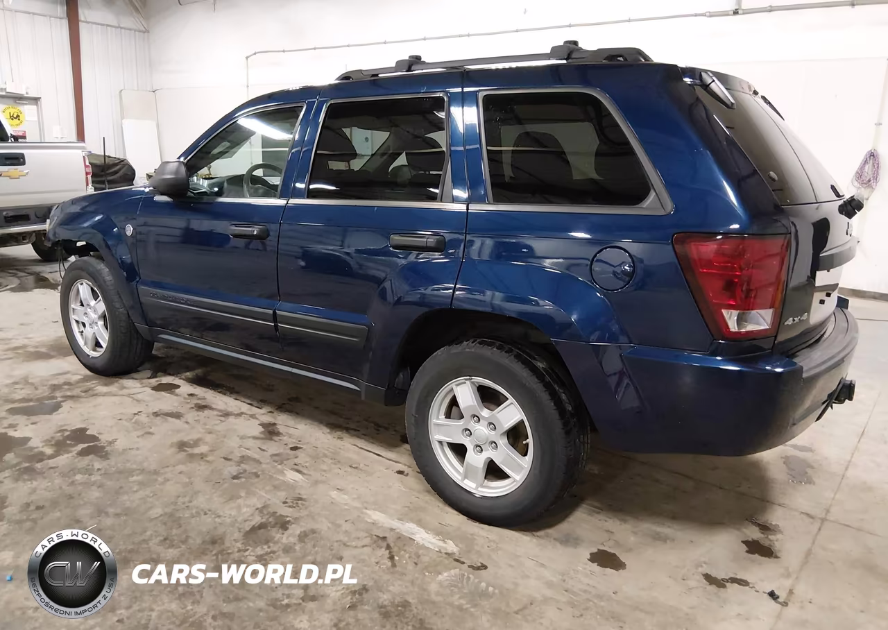 2005 Jeep Grand Cherokee Laredo VIN:1J8HR48N85C537360 - 3