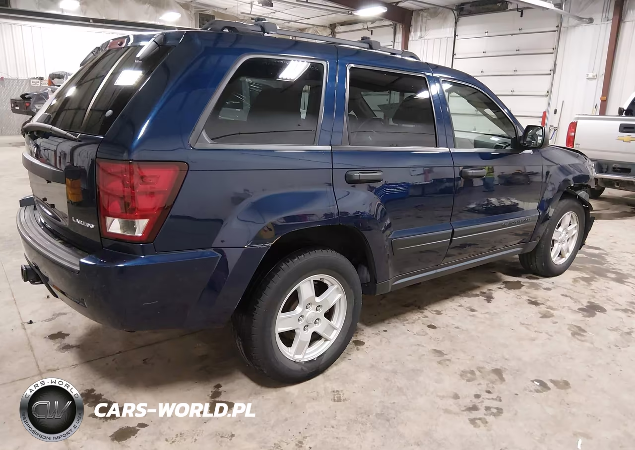 2005 Jeep Grand Cherokee Laredo VIN:1J8HR48N85C537360 - 4