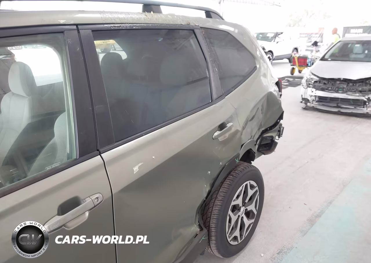 2021 Subaru Forester Premium VIN:JF2SKAJC5MH453945 - 6