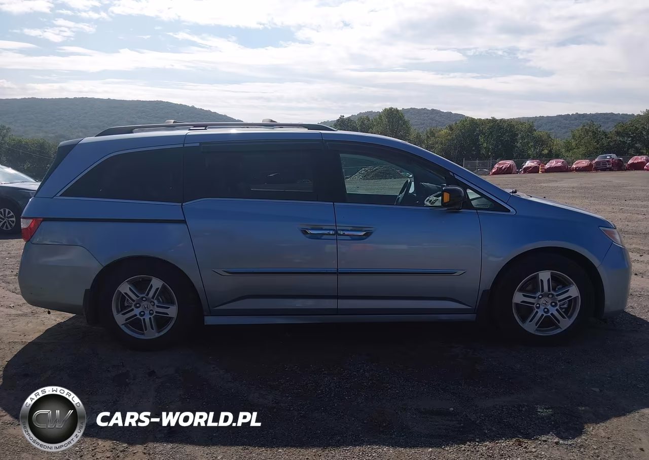 2013 Honda Odyssey Touring-Touring Elite VIN:5FNRL5H92DB037735 - 13