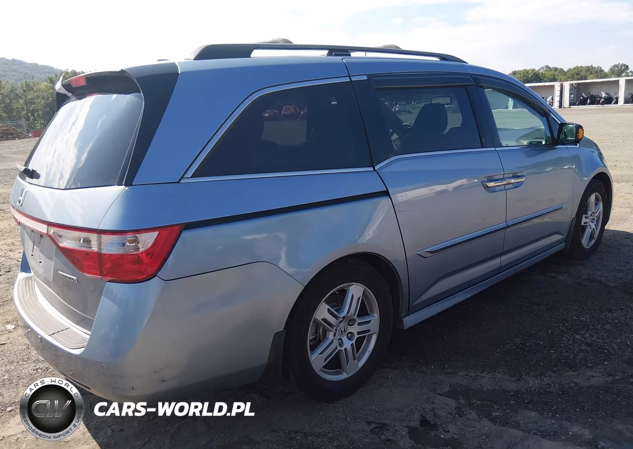 2013 Honda Odyssey Touring-Touring Elite VIN:5FNRL5H92DB037735 - 4