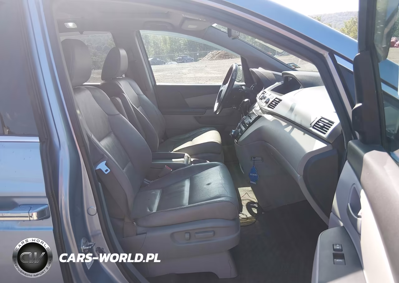 2013 Honda Odyssey Touring-Touring Elite VIN:5FNRL5H92DB037735 - 5