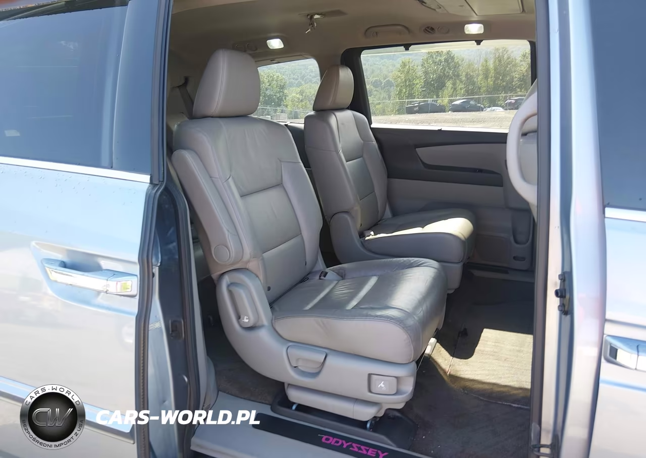 2013 Honda Odyssey Touring-Touring Elite VIN:5FNRL5H92DB037735 - 8