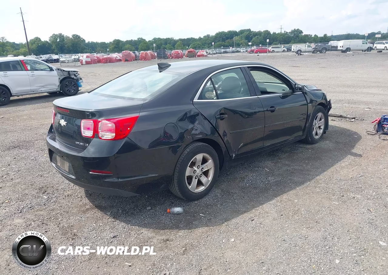 2015 Chevrolet Malibu Ls VIN:1G11B5SL8FF129377 - 4