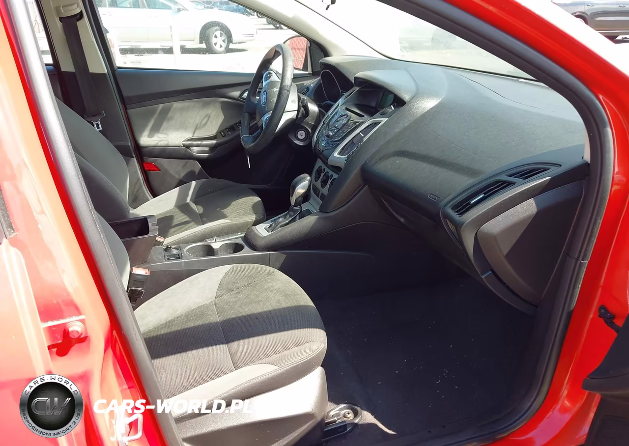 2014 Ford Focus Se VIN:1FADP3F2XEL403311 - 5