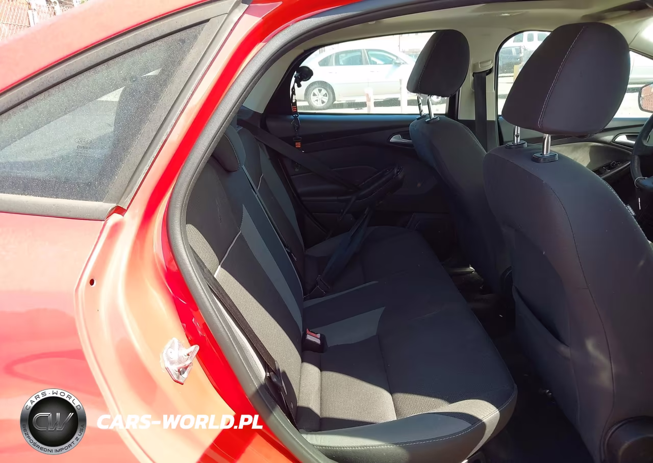 2014 Ford Focus Se VIN:1FADP3F2XEL403311 - 8