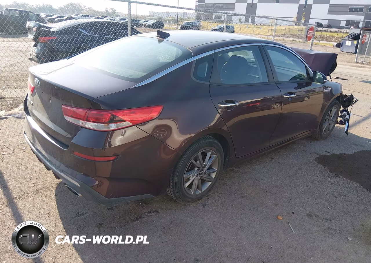 2019 Kia Optima Lx VIN:5XXGT4L30KG357540 - 4