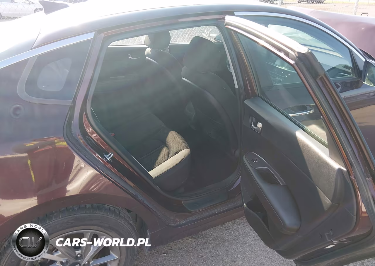2019 Kia Optima Lx VIN:5XXGT4L30KG357540 - 8