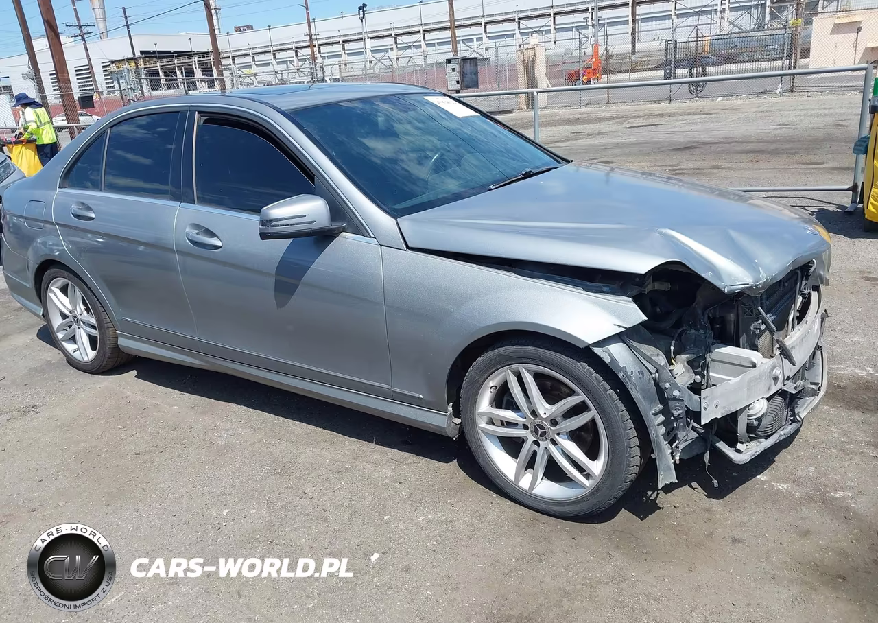 2014 Mercedes-Benz C 250 Sport – zdjęcie 1 z 17