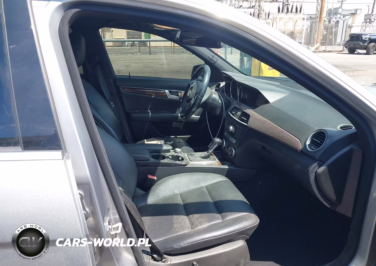 2014 Mercedes-Benz C 250 Sport VIN:WDDGF4HB8EA966355 - 5