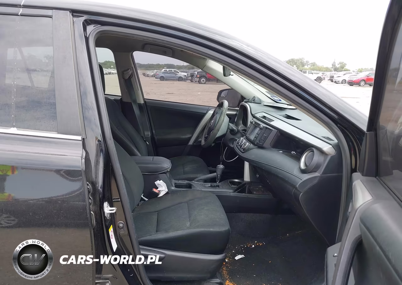 2018 Toyota Rav4 Le VIN:2T3ZFREV4JW468289 - 5